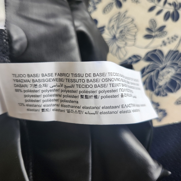 BNWT Pull&Bear XS Black Faux Leather Leggings Slim Stretch Basic Closet Staple - Picture 13 of 15